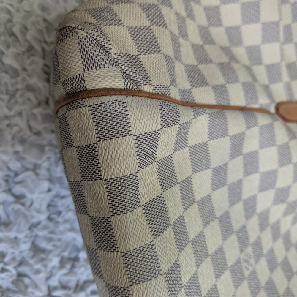 Louis Vuitton: Azur Damier Totally MM - Picture 9 of 13